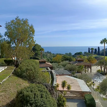 Cap Esterel Village Vacances T2 Vue Mer Agay Saint-Raphael  Exterior photo